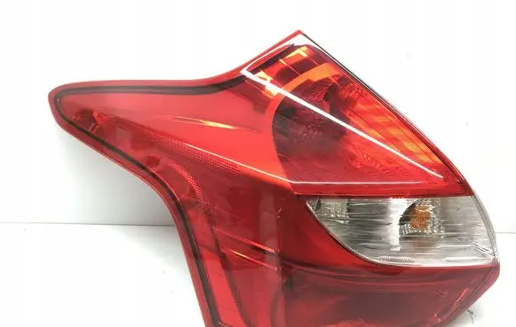 Ford Focus Rear/tail lights 13405