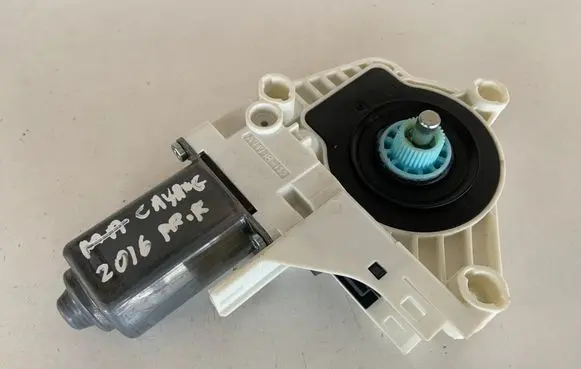 Porsche Cayenne (92A) Front door window regulator motor 8K0959802B