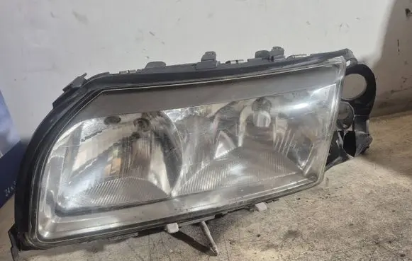 Volvo S80 Headlight/headlamp 89007829 8693557