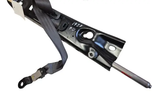 Volvo XC90 Front seatbelt 8619630