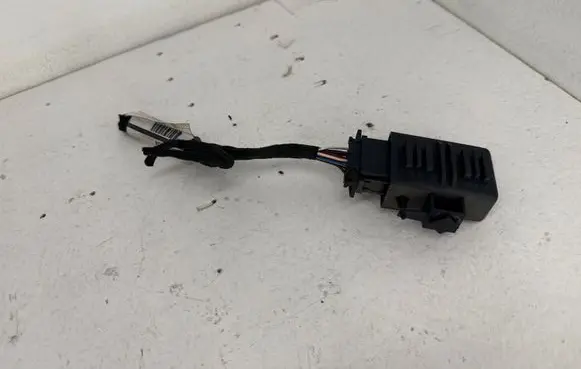 Volkswagen Touran I Seat heating relay 1Z0959772B