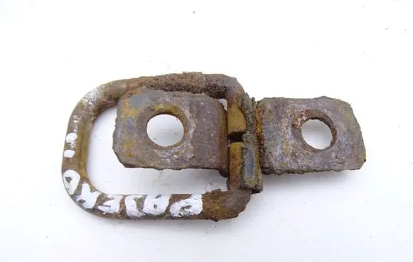 Mitsubishi Pajero Tie down hook / loop MITSUBISHI_PAJERO_II_91-99_UCHWYT_BAGAŻNIKA