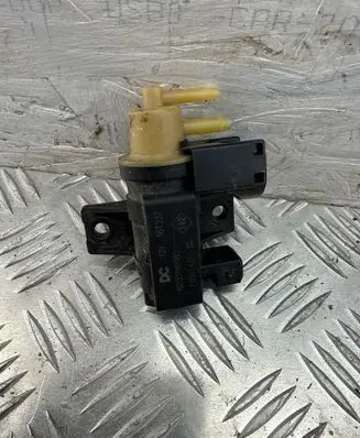 Nissan X-Trail T32 Turbo solenoid valve 8200790180 70181405