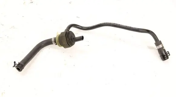 Coolant pipe/hose
