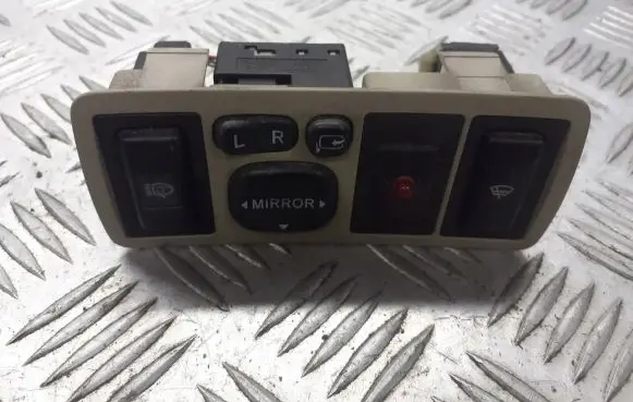 Toyota Avensis T250 Wing mirror switch
