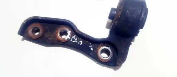 KIA Sorento Engine mount bracket