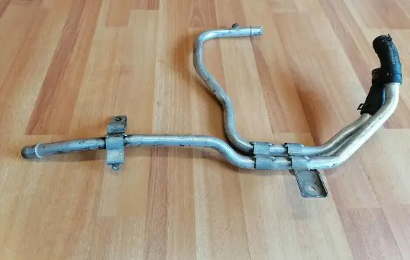 Jaguar XF X250 Engine coolant pipe/hose 9X2318C553AC C2Z11054