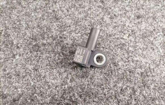 Land Rover Range Rover Velar Airbag deployment crash/impact sensor JPLA14B006DA JPLA14B006