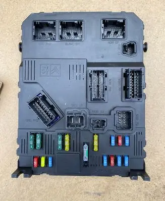 Peugeot 407 Comfort/convenience module 9655708380 BSIS0200 S120104700L