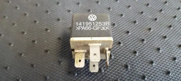 Audi A6 S6 C5 4B Other relay 141951253B