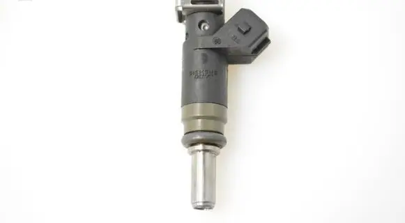 BMW 3 E90 E91 Fuel injector 7506158