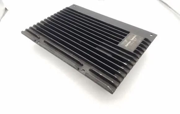 Land Rover Discovery 3 - LR3 Sound amplifier 8H4219C164BB