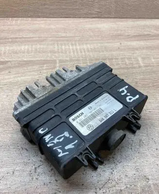 Volkswagen PASSAT B4 Engine control unit/module ECU 8A0907311L 0261203188 189