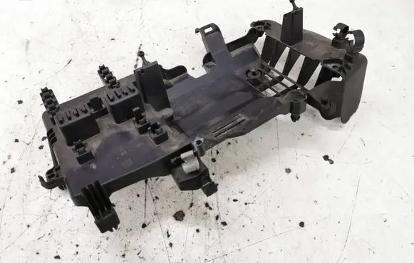 BMW 1 F20 F21 Other engine bay part 7608107 58650910 PA6GF15