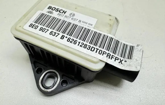 Audi A4 S4 B7 8E 8H ESP acceleration yaw rate sensor 8E0907637B