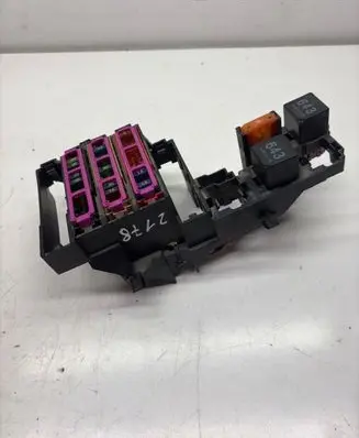 Audi A4 S4 B8 8K Fuse module 8A0937530