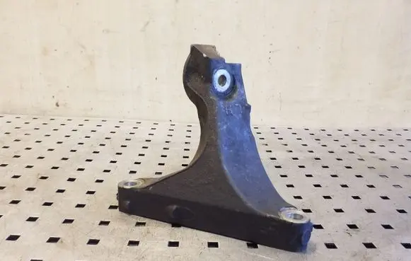 Subaru Outback Gearbox mounting bracket