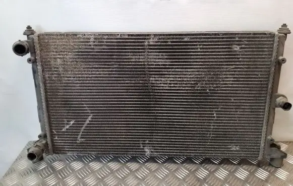 Coolant radiator