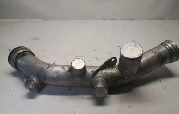 Mercedes-Benz GL X164 Intercooler hose/pipe A2045840047