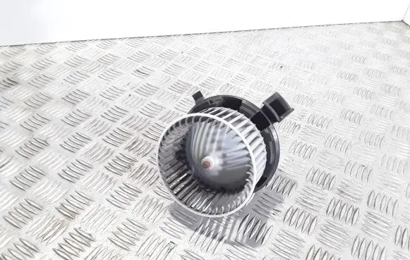 Renault Twingo III Heater fan/blower EE797001
