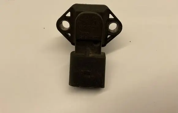 Volkswagen PASSAT B5 Air pressure sensor 0281002177 038906051