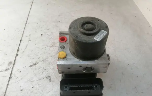 Peugeot 206 ABS Pump BSS5E090205