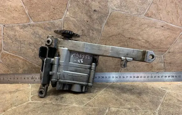 Mercedes-Benz ML W164 Oil pump A6421810901 A6421810647