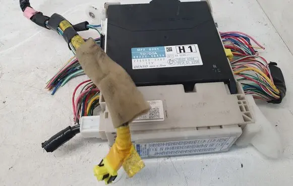 Lexus RX 450H Fuse box set 8922148450