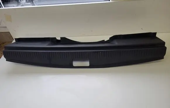 Skoda Octavia Mk3 (5E) Tailgate/boot lid lock trim 