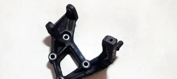 Honda Accord Engine mounting bracket