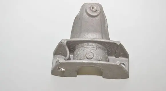 BMW 7 G11 G12 Sway bar bush bracket, front 6861478