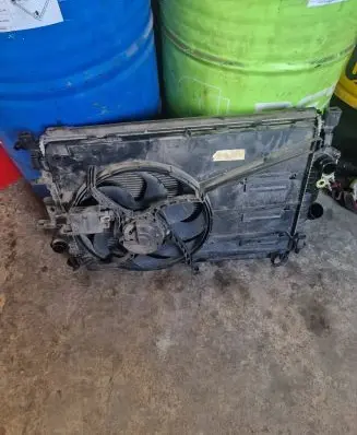 Volvo V40 Radiator set 