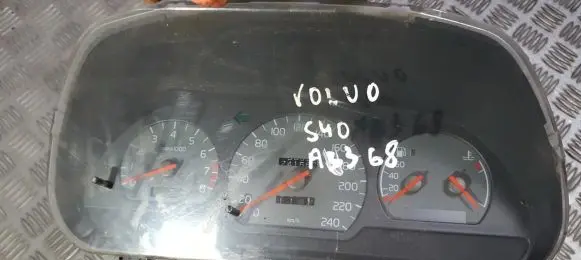 Volvo S40, V40 Speedometer (instrument cluster) 30813197 30800600