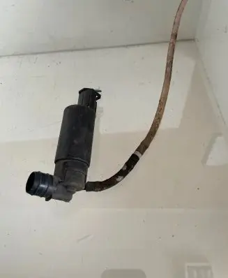 Toyota Corolla Verso E121 Windscreen/windshield washer pump