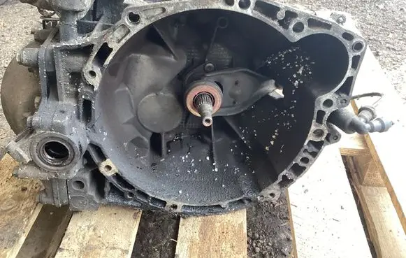 Peugeot Expert Manual 6 speed gearbox 9684587010 CF51
