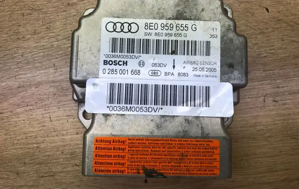 Audi A8 S8 D3 4E Airbag control unit/module 8E0959655G