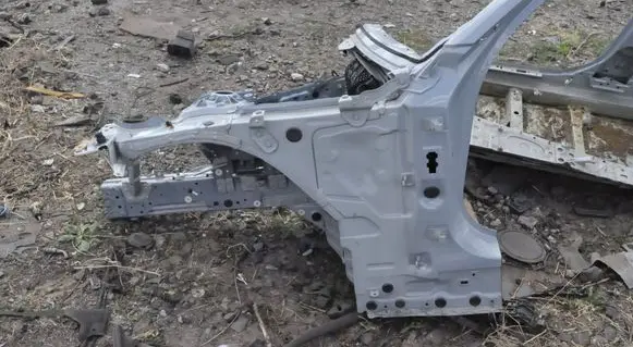 BMW i4 Front quarter panel 