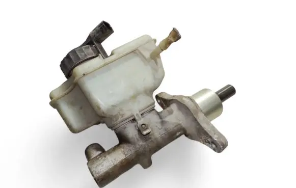 Volkswagen Golf V Master brake cylinder 1K1611301C