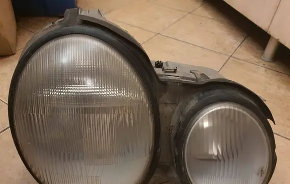 Mercedes-Benz E W210 Headlight/headlamp 15060800 2088000175