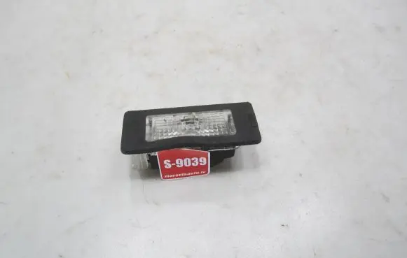 Volkswagen PASSAT B7 Number plate light 5N0943021 1K9943127A