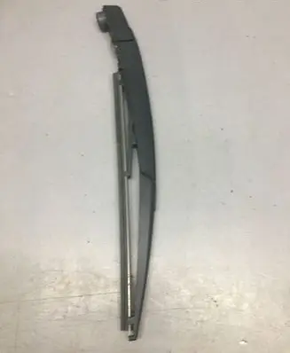 Nissan Qashqai Rear wiper blade arm
