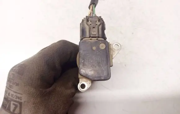 Toyota RAV 4 (XA30) Mass air flow meter 2220431010