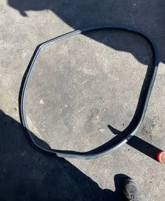 Opel Corsa E Front door rubber seal
