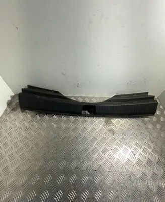 Volkswagen Touran III Trunk/boot sill cover protection 5TA863459E