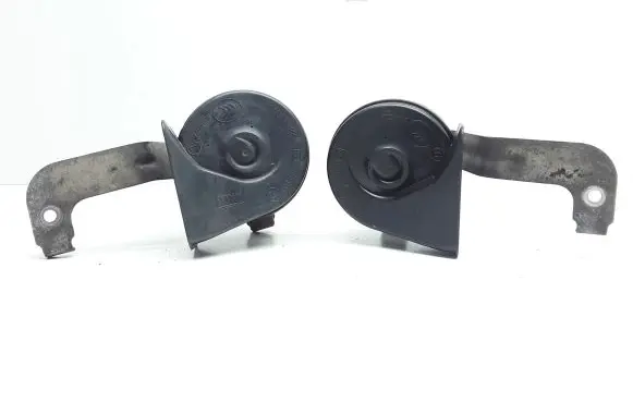 Volvo C70 Horn signal 30796711 30796712