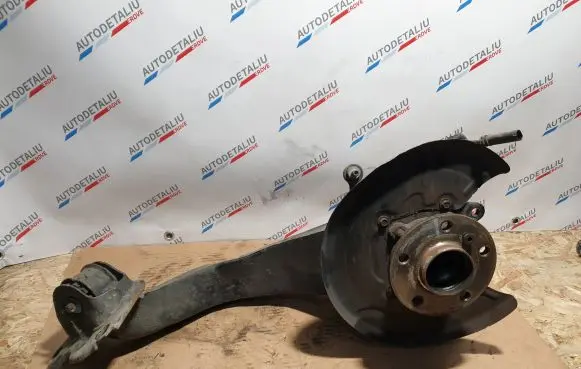 BMW 2 F45 Rear wheel hub 6851579
