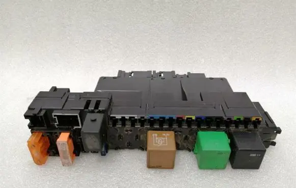 Mercedes-Benz CL C215 Fuse module A0325458332