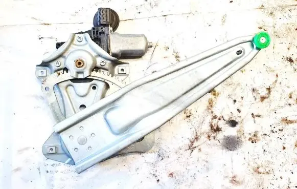 Toyota Auris 150 Sliding door window regulator with motor