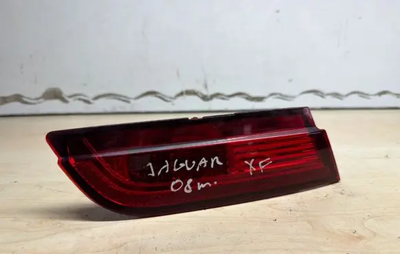 Jaguar XF X250 Tailgate rear/tail lights 8X2315K273CD