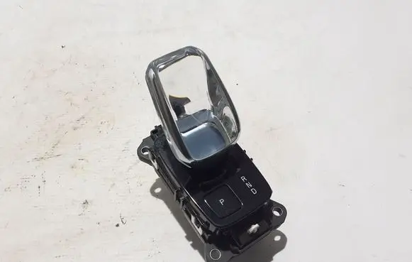 Volvo XC60 Gear shifter/selector 32324873